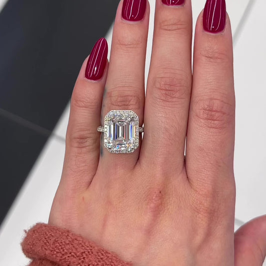 8.0 Ctw Emerald Cut Halo Ring in 18K Gold